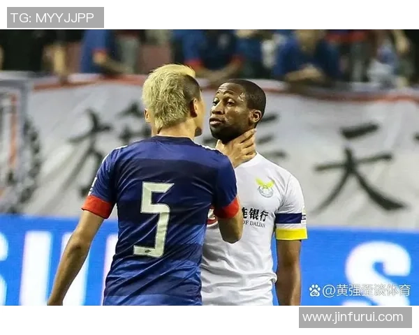 英超激战波尔图大胜尤文图斯争议判罚引发全场热议