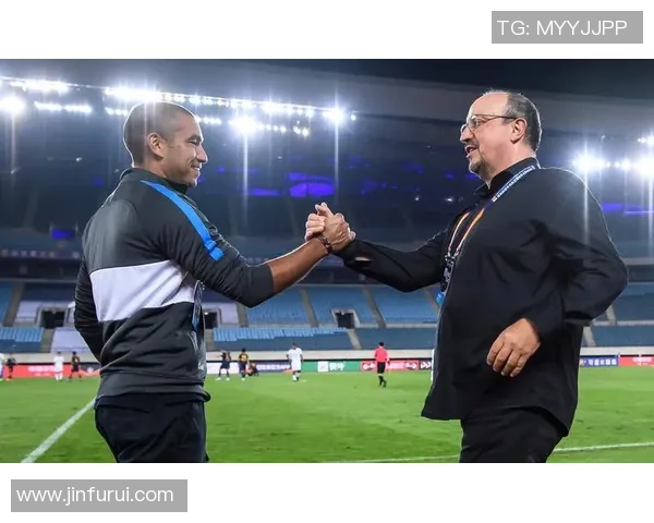 国王杯激战巴萨险胜曼联红牌争议引发全场热议与转会传闻