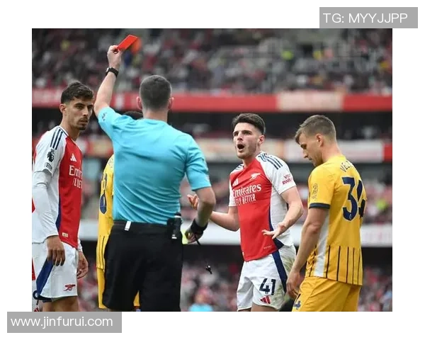 德甲激战曼联大胜里昂红牌争议引发全场热议与数据分析