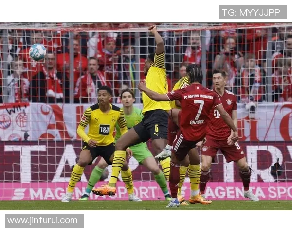 意甲经典对决：多特蒙德绝平拜仁引发全场狂欢与历史冷门回顾