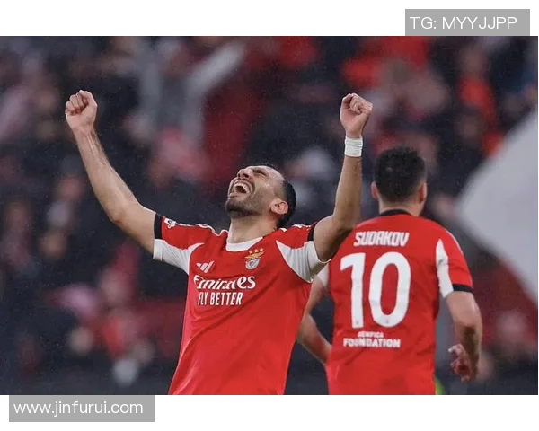 英超精彩回顾：利物浦大胜本菲卡四球横扫全场引发热烈反响